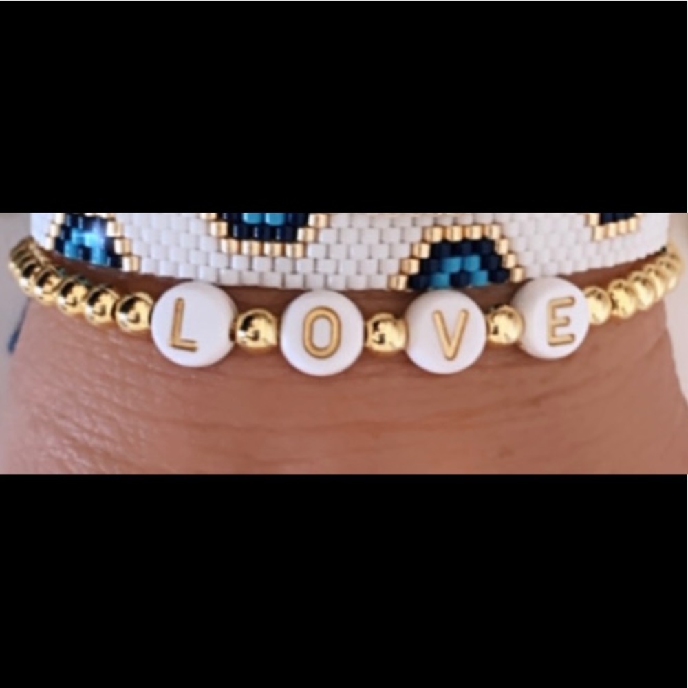 Women’s Fashion Bracelets - Picture 4 of 4